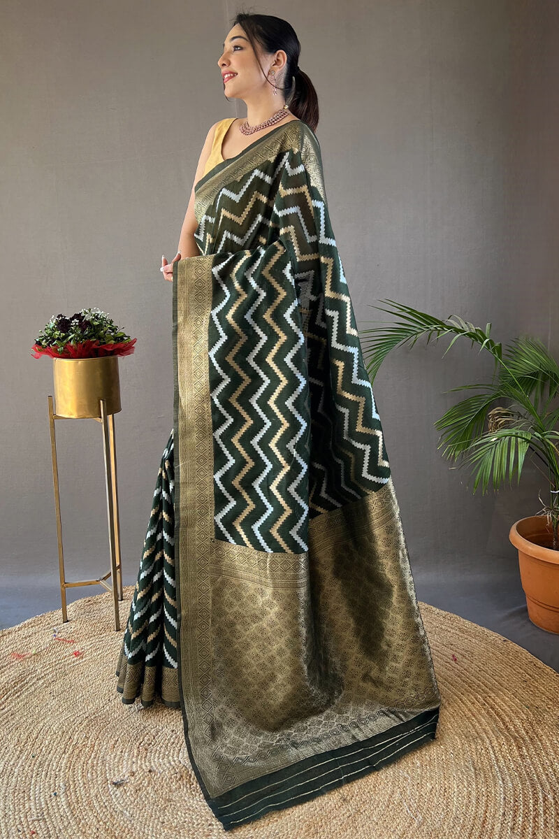 Opulent Dark Green Cotton Silk Saree With Designer Blouse Piece