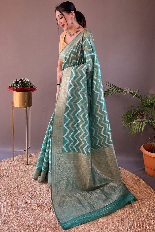 Load image into Gallery viewer, Outstanding Green Cotton Silk Saree With Capricious Blouse Piece
