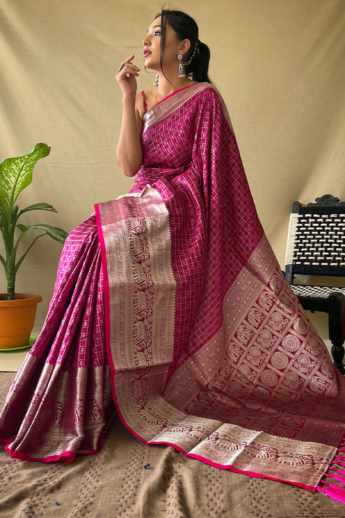 Load image into Gallery viewer, Entrancing Dark Pink Soft Banarasi Silk Saree With Glorious Blouse Piece
