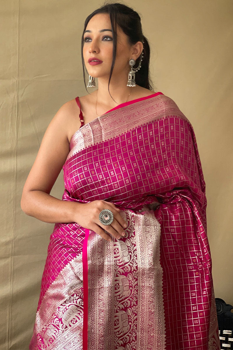 Entrancing Dark Pink Soft Banarasi Silk Saree With Glorious Blouse Piece