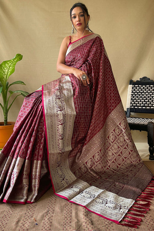 Load image into Gallery viewer, Effervescent Wine Soft Banarasi Silk Saree With Cynosure Blouse Piece
