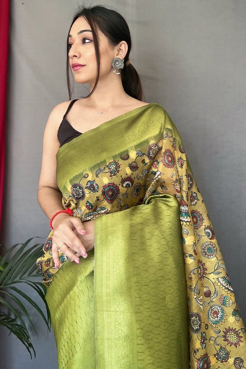 Load image into Gallery viewer, Rhapsodic Green Kalamkari Printed Saree With Lustrous Blouse Piece
