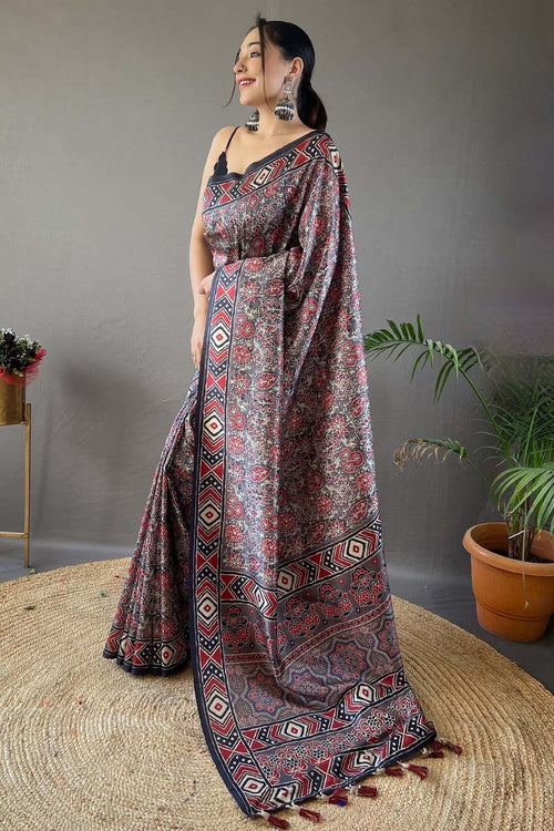 Load image into Gallery viewer, Chatoyant Grey Digital Printed Soft Silk Saree With Dissemble Blouse Piece
