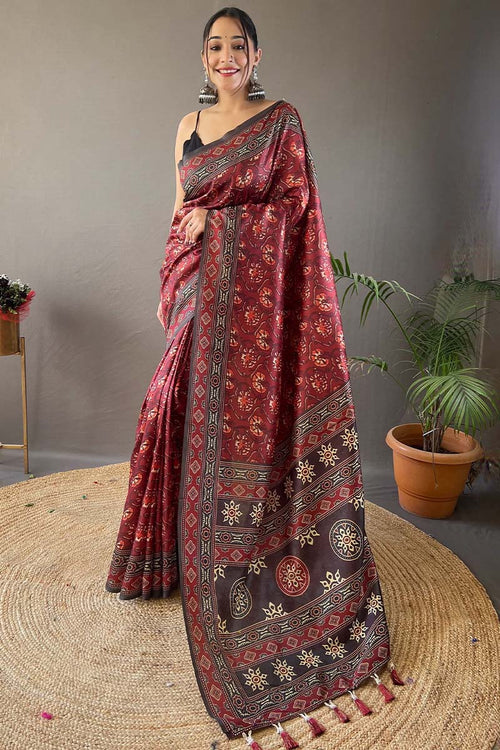 Load image into Gallery viewer, Ephemeral Maroon Digital Printed Soft Silk Saree With Imbrication Blouse Piece
