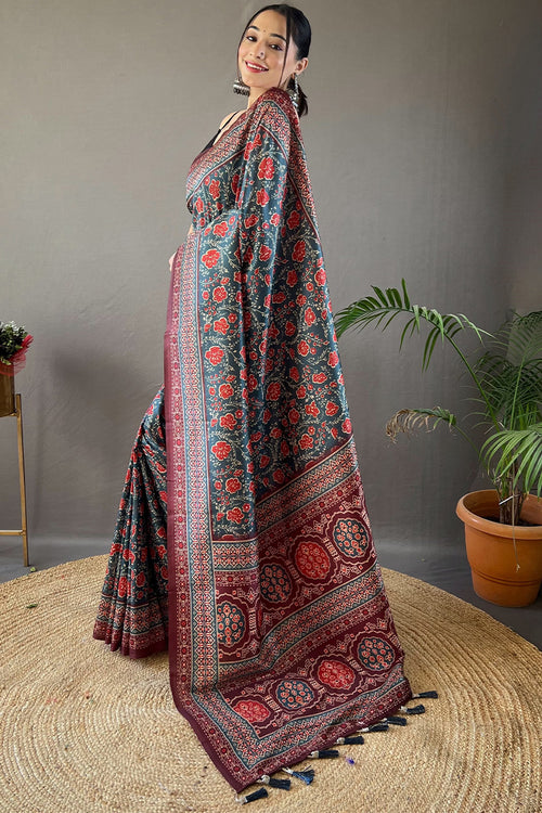 Load image into Gallery viewer, Lissome Rama Digital Printed Soft Silk Saree With Denouement Blouse Piece
