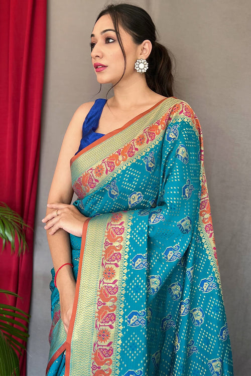 Load image into Gallery viewer, Demanding Firozi Patola Silk Saree with Desiring Blouse Piece
