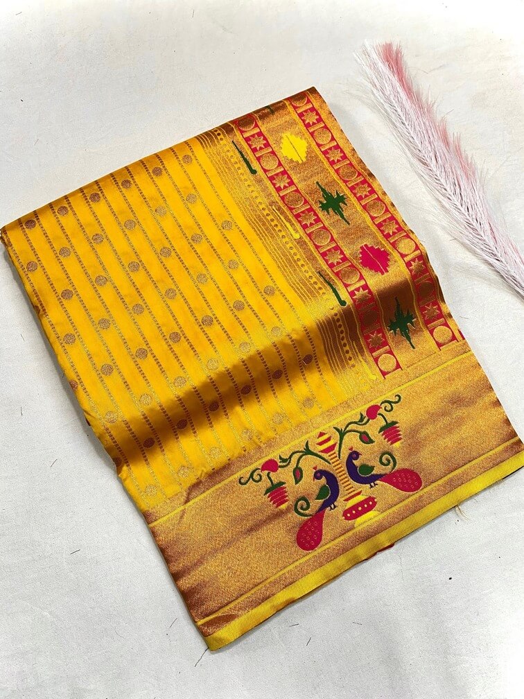 Beauteous Yellow Paithani Silk Saree With Lagniappe Blouse Piece