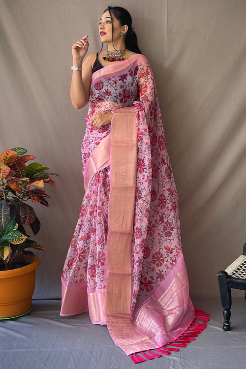 Load image into Gallery viewer, Supernal Pink Kalamkari Printed Saree With Exquisite Blouse Piece
