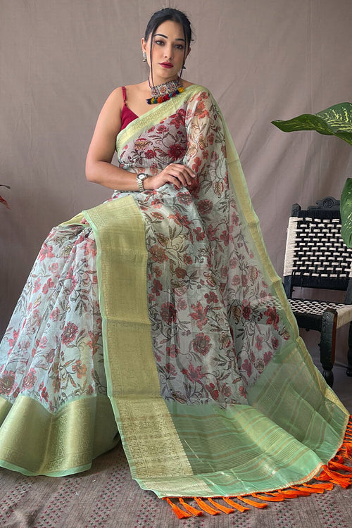 Load image into Gallery viewer, Confounding Sea Green Kalamkari Printed Saree With Snazzy Blouse Piece
