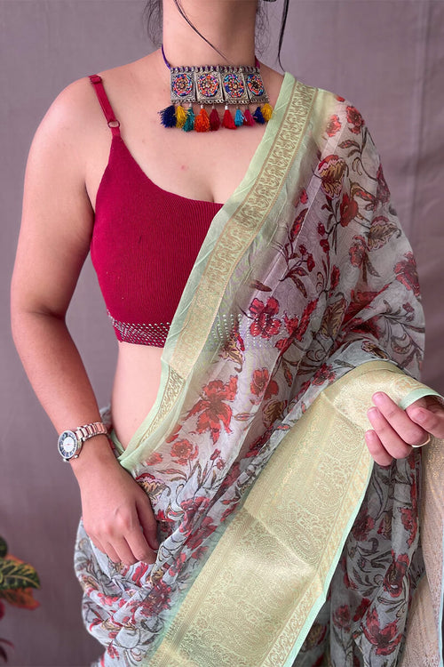 Load image into Gallery viewer, Confounding Sea Green Kalamkari Printed Saree With Snazzy Blouse Piece
