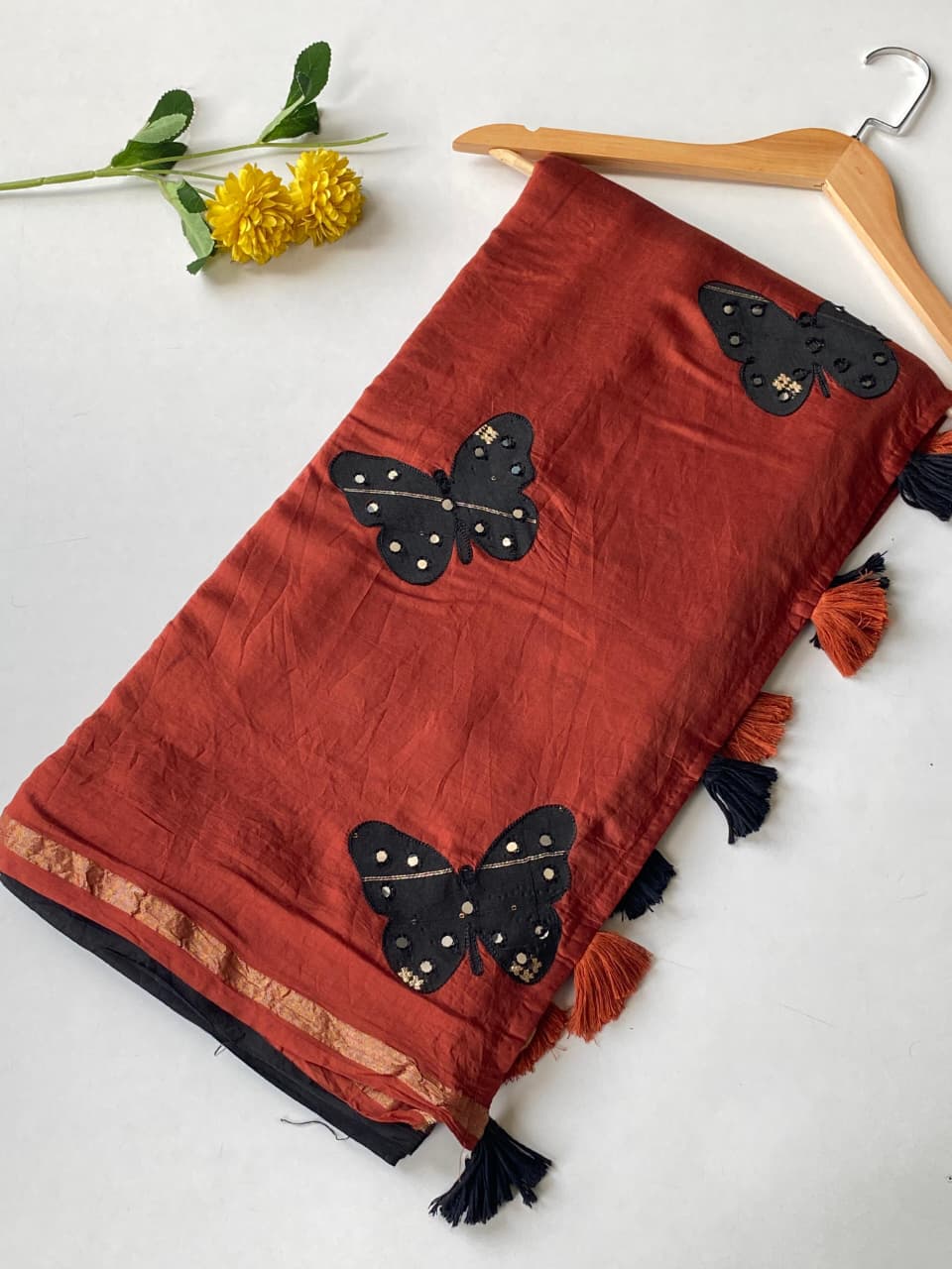 Prominent Black Bandhej Printed Cotton Silk Saree With Improbable Blouse Piece