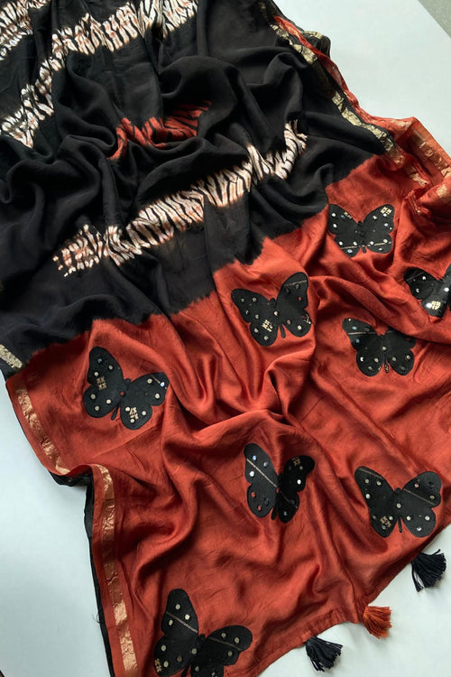 Load image into Gallery viewer, Prominent Black Bandhej Printed Cotton Silk Saree With Improbable Blouse Piece
