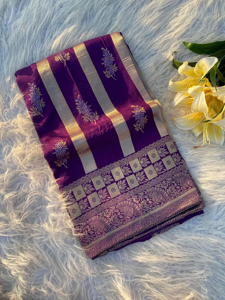 Gossamer Purple Soft Banarasi Silk Saree With Magnetic Blouse Piece