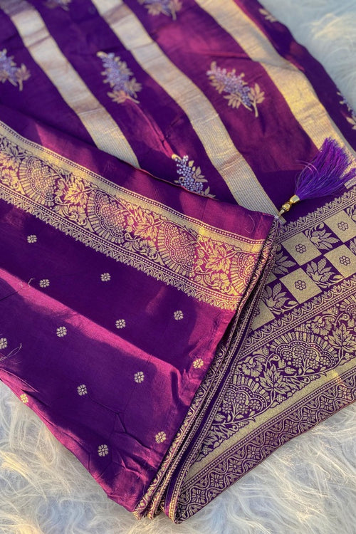 Load image into Gallery viewer, Gossamer Purple Soft Banarasi Silk Saree With Magnetic Blouse Piece
