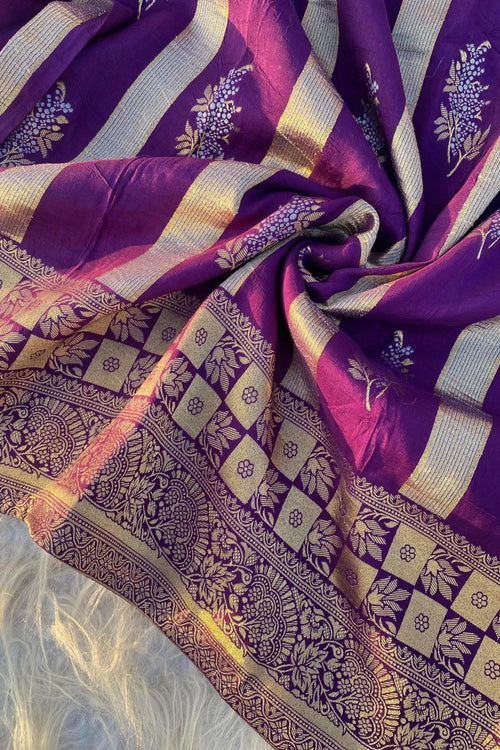 Load image into Gallery viewer, Gossamer Purple Soft Banarasi Silk Saree With Magnetic Blouse Piece
