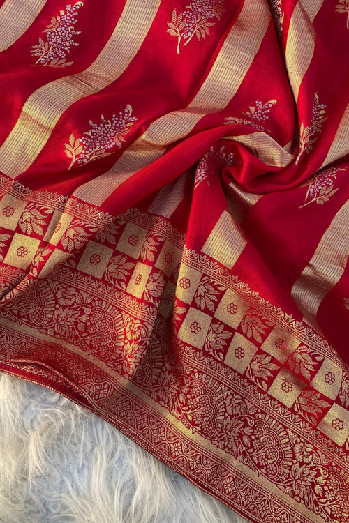 Load image into Gallery viewer, Engaging Red Soft Banarasi Silk Saree With Scrumptious Blouse Piece
