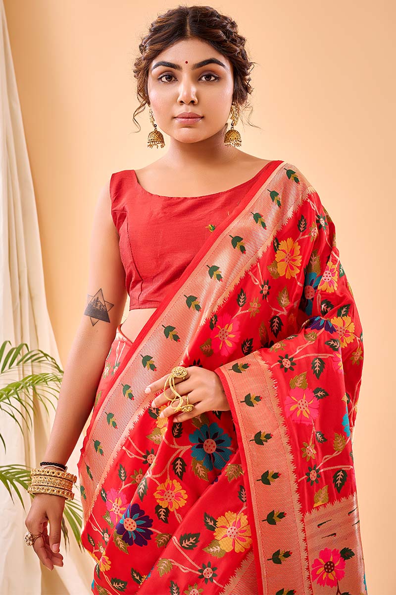 Enamoring Red Paithani Silk Saree With Proficient Blouse Piece