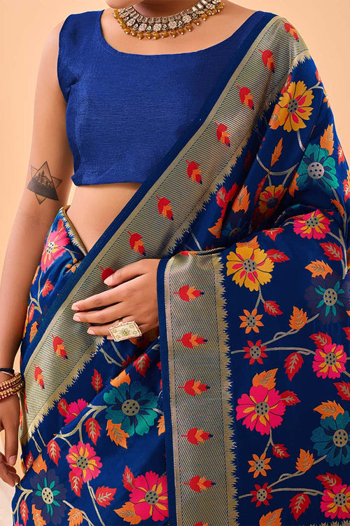 Load image into Gallery viewer, Fragrant Royal Blue Paithani Silk Saree With Smashing Blouse Piece
