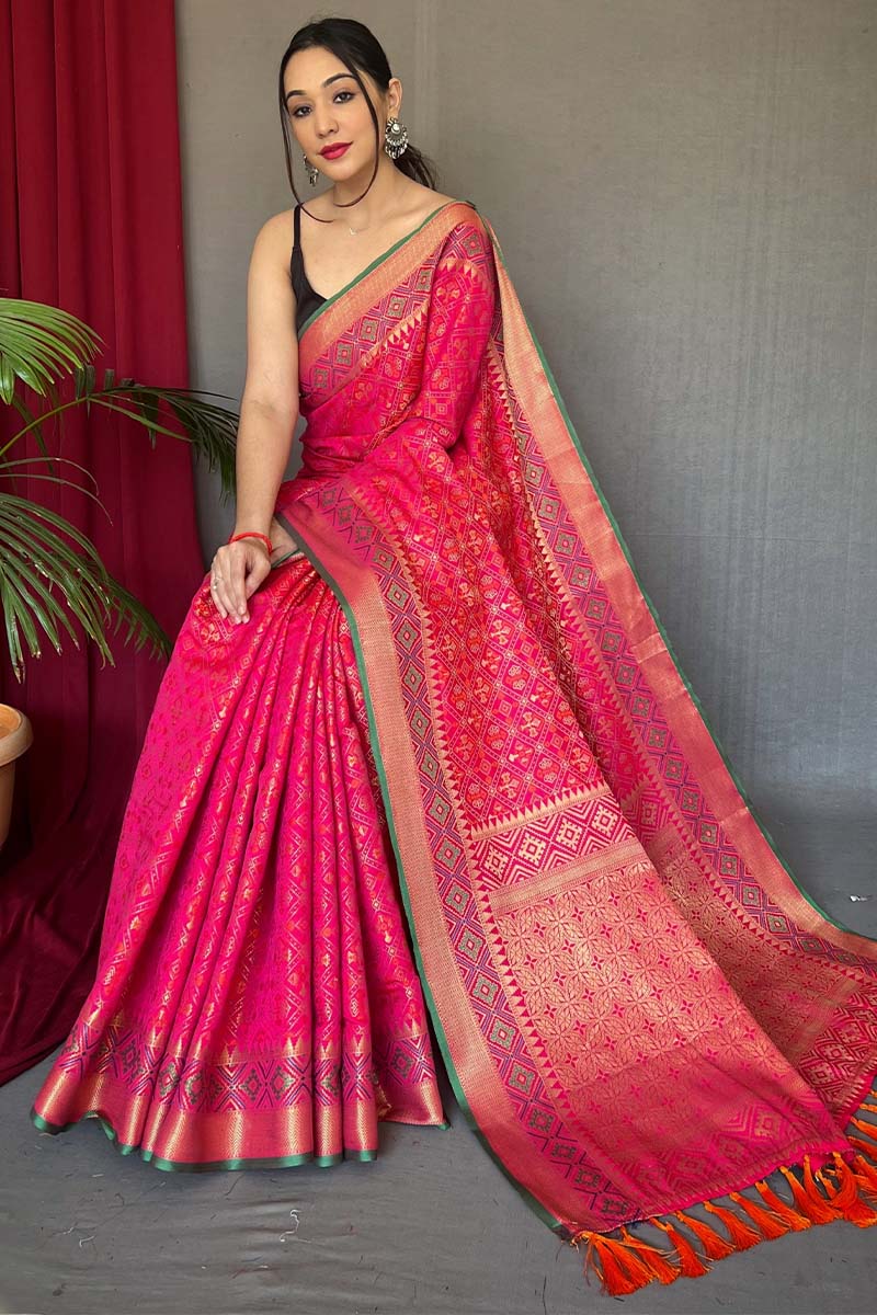 Traditional Dark Pink Patola Silk Saree with Ebullience Blouse Piece