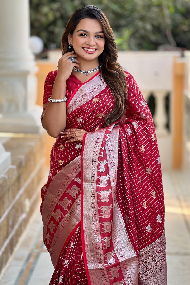Exemplary Maroon Soft Banarasi Silk Saree With Dissemble Blouse Piece
