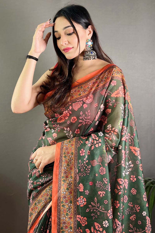 Load image into Gallery viewer, Lovely Dark Green Kalamkari Printed Saree With Gleaming Blouse Piece
