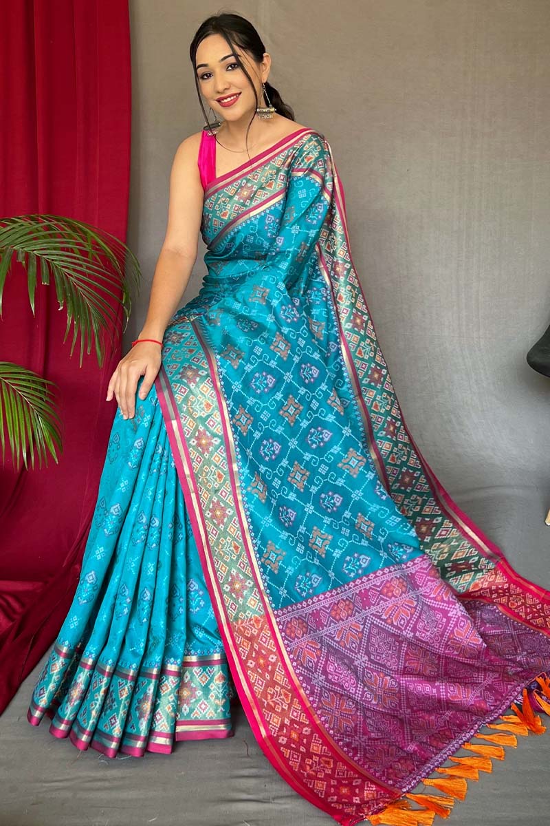 Amiable Firozi Patola Silk Saree with Proficient Blouse Piece