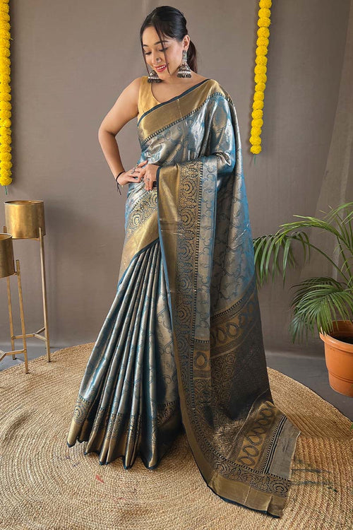 Load image into Gallery viewer, Stylish Blue Kanjivaram Silk Saree With Charming Blouse Piece
