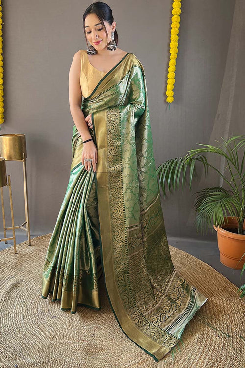 Load image into Gallery viewer, Desuetude Green Kanjivaram Silk Saree With Fugacious Blouse Piece
