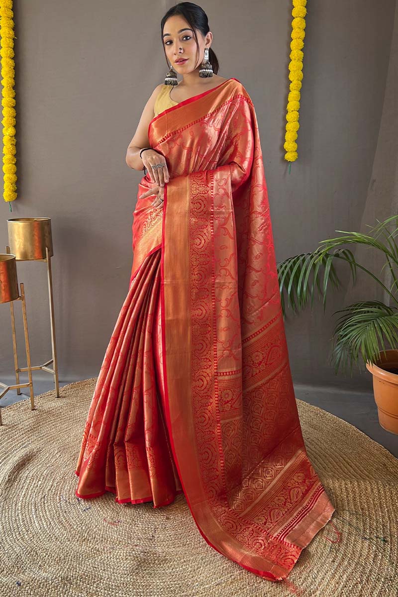 Unequalled Red Kanjivaram Silk Saree With Glittering Blouse Piece