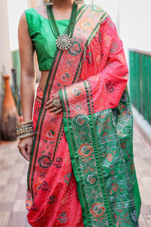 Load image into Gallery viewer, Fairytale Dark Pink Patola Silk Saree with Opulent Blouse Piece
