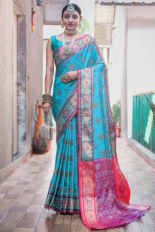 Load image into Gallery viewer, Eye-catching Firozi Patola Silk Saree with Staring Blouse Piece
