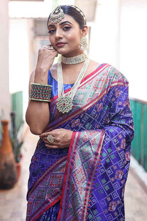 Load image into Gallery viewer, Woebegone Royal Blue Patola Silk Saree with Artistic Blouse Piece
