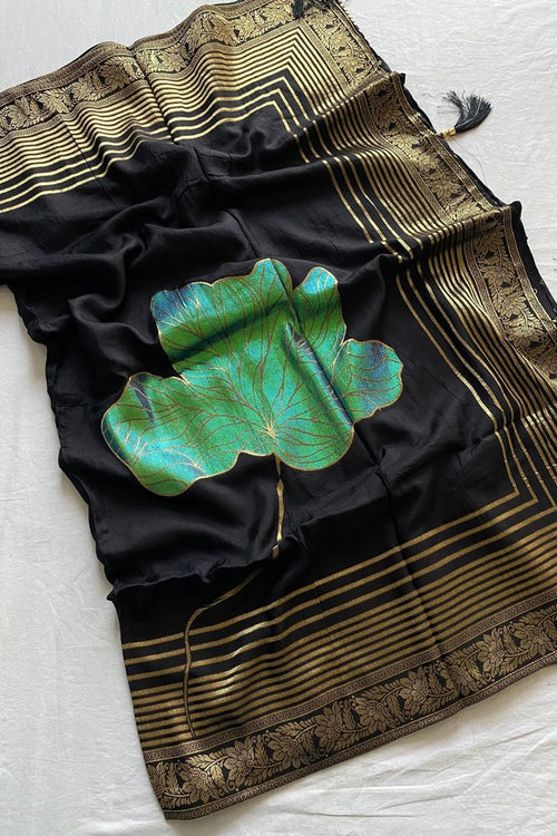 Load image into Gallery viewer, Gratifying Black Soft Banarasi Silk Saree With Refreshing Blouse Piece
