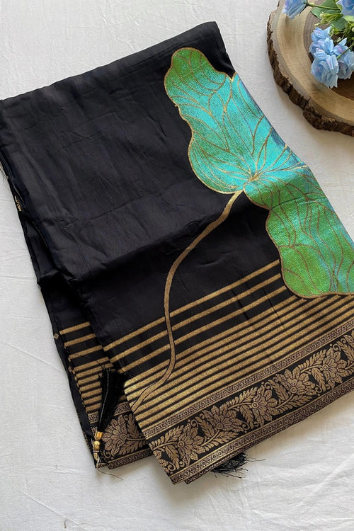 Load image into Gallery viewer, Gratifying Black Soft Banarasi Silk Saree With Refreshing Blouse Piece
