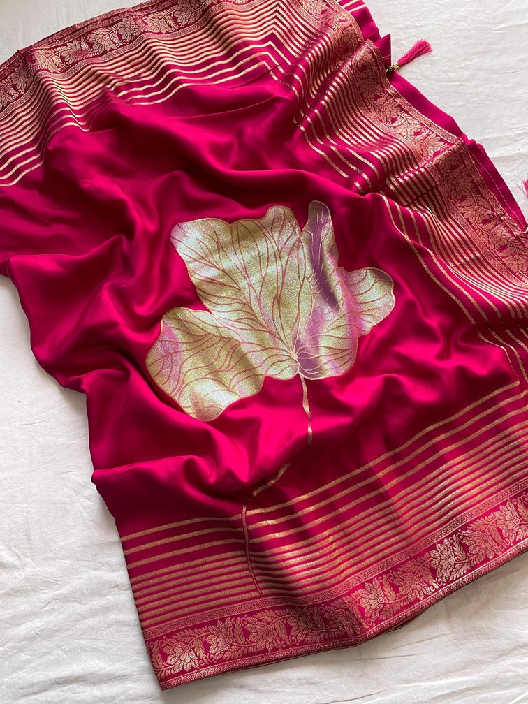 Gleaming Dark Pink Soft Banarasi Silk Saree With Phenomenal Blouse Piece