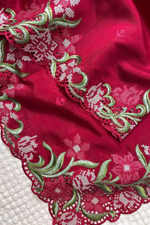 Load image into Gallery viewer, Staring Dark Pink Embroidery Work Tussar Silk Saree With Glowing Blouse Piece
