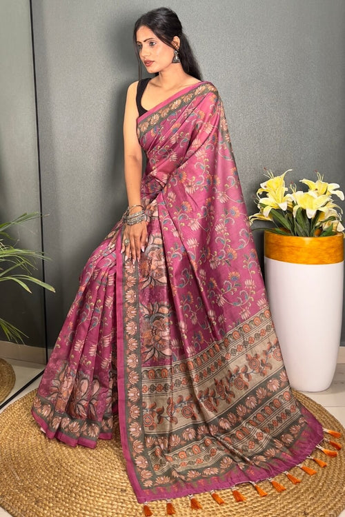 Load image into Gallery viewer, Admirable Pink Kalamkari Printed Saree With Dalliance Blouse Piece
