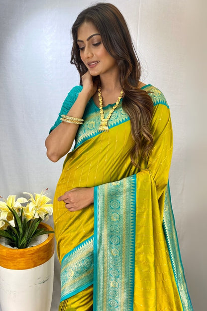 Entrancing Mehndi Soft Banarasi Silk Saree With Exquisite Blouse Piece