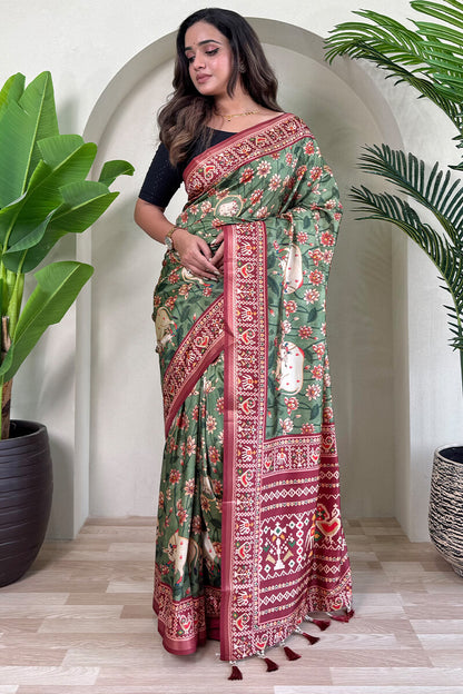 Fantabulous Green Kalamkari Printed Viscose Dola Silk Saree With SnappyBlouse Piece