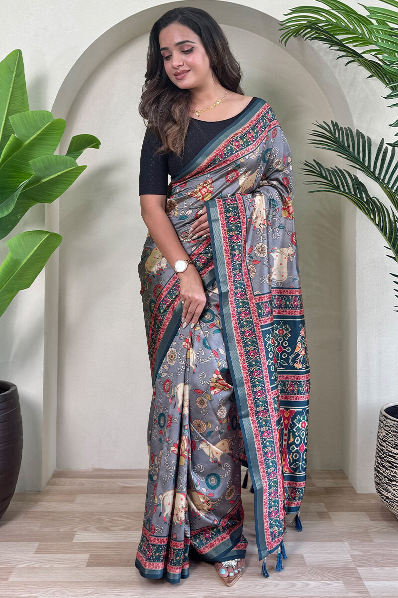 Evanescent Grey Kalamkari Printed Viscose Dola Silk Saree With Magnetic Blouse Piece