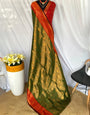 Stunner Dark Green Kanjivaram Silk Saree With Bucolic Blouse Piece