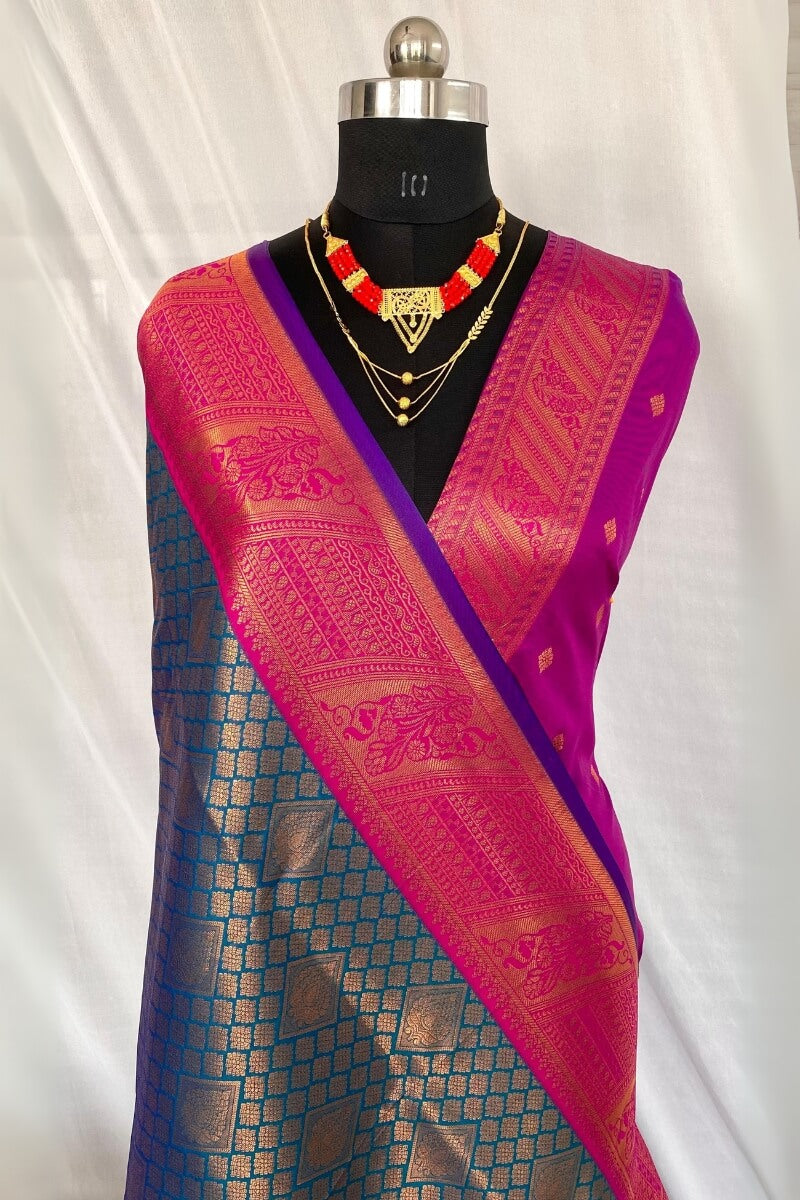 Mesmerising Navy Blue Kanjivaram Silk Saree With Beautiful Blouse Piece