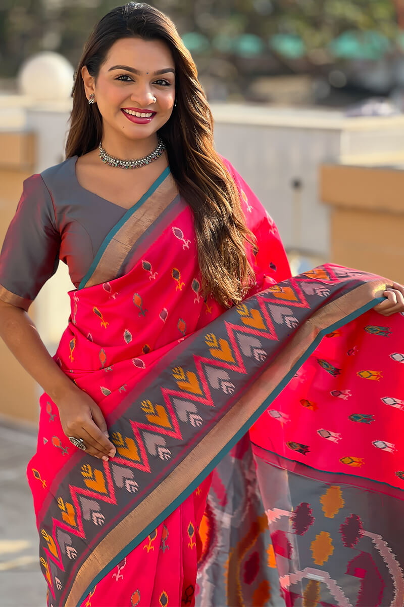 Tremendous Dark Pink Soft Banarasi Silk Saree With Allure Blouse Piece