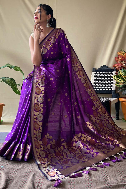 Load image into Gallery viewer, Enchanting Purple Soft Banarasi Silk Saree With Snappy Blouse Piece
