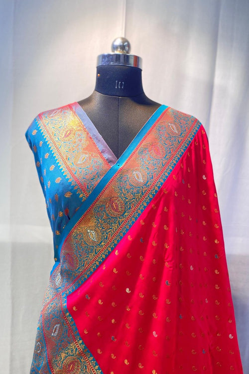 Load image into Gallery viewer, Susurrous Red Soft Banarasi Silk Saree With Confounding Blouse Piece
