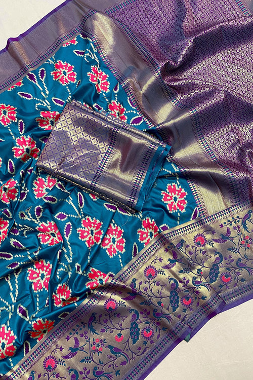 Load image into Gallery viewer, Energetic Firozi Patola Silk Saree with Lovely Blouse Piece
