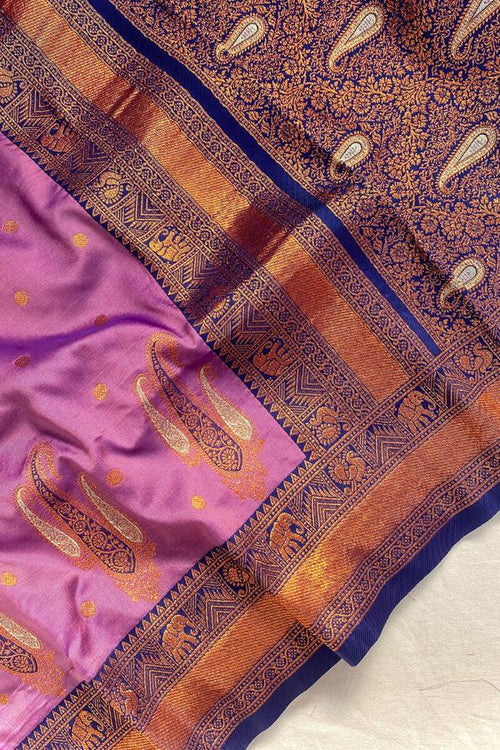 Load image into Gallery viewer, Tempting Lavender Soft Banarasi Silk Saree With Staggering Blouse Piece
