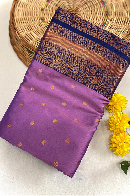 Load image into Gallery viewer, Tempting Lavender Soft Banarasi Silk Saree With Staggering Blouse Piece
