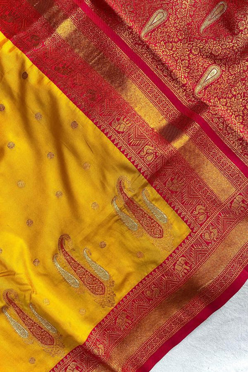 Load image into Gallery viewer, Designer Yellow Soft Banarasi Silk Saree With Adorning Blouse Piece
