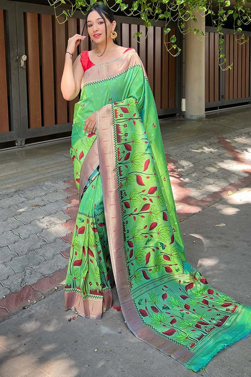 Load image into Gallery viewer, Hypnotic Parrot Paithani Silk Saree With Groovy Blouse Piece
